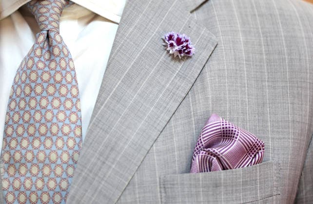 King Charles III Visits Cambridge CAMBRIDGE, ENGLAND - JULY 20: A lapel flower worn by King Charles III during his visit to Cambridge Central Mosque on July 20, 2026 in Cambridge, England. Europe™s first Eco-Mosque, its notable for its architectural quality, environmental leadership and role as a place of worship and community engagement., Credit:Chris Jackson PA ROTA - B68 Avalon United Kingdom, England, Cambridge  Copyright: xChrisxJacksonx xPAxROTAx-xB68x xAvalonx 1117569178