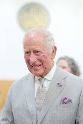 King Charles III Visits Cambridge CAMBRIDGE, ENGLAND - JULY 20: King Charles III smiles during his visit to Cambridge Central Mosque on July 20, 2026 in Cambridge, England. Europe™s first Eco-Mosque, its notable for its architectural quality, environmental leadership and role as a place of worship and community engagement., Credit:Chris Jackson PA ROTA - B68 Avalon United Kingdom, England, Cambridge  Copyright: xChrisxJacksonx xPAxROTAx-xB68x xAvalonx 1117569215