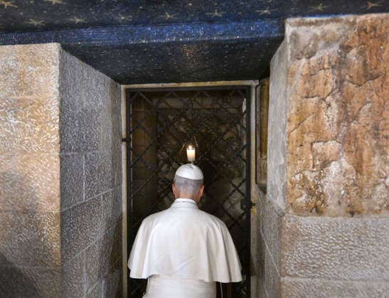 Pope Leo XIV Visits The Abbey Of Montecassino - Italy Pope Leo XIV prays at the tomb of St. Benedict during a visit at the Abbey of Montecassino, central Italy, on July 20, 2026. Pope Leo XIV paid a private visit to the Abbey of Montecassino and its monastic community and prayed for peace at the tomb of St. Benedict. The Abbey of Montecassino is a Benedictine monastery on a rocky hill about 130 kilometres southeast of Rome. It was the first monastery of the Benedictine order, founded by the saint himself in 529. In 1944, during World War II, it was the site of the Battle of Monte Cassino, when the building was destroyed by Allied bombing. It was rebuilt after the war. Photo by (EV) Simone Risoluti Vatican Media ABACAPRESS.COM Montecassino  Copyright: xABACAx