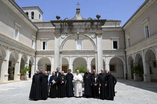 Pope Leo XIV Visits The Abbey Of Montecassino - Italy Pope Leo XIV visits the Abbey of Montecassino, central Italy, on July 20, 2026. Pope Leo XIV paid a private visit to the Abbey of Montecassino and its monastic community and prayed for peace at the tomb of St. Benedict. The Abbey of Montecassino is a Benedictine monastery on a rocky hill about 130 kilometres southeast of Rome. It was the first monastery of the Benedictine order, founded by the saint himself in 529. In 1944, during World War II, it was the site of the Battle of Monte Cassino, when the building was destroyed by Allied bombing. It was rebuilt after the war. Photo by (EV) Simone Risoluti Vatican Media ABACAPRESS.COM Montecassino Italy  Copyright: xABACAx