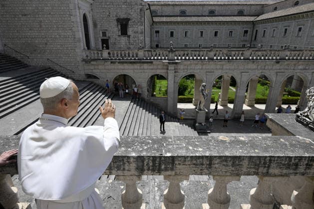 Pope Leo XIV Visits The Abbey Of Montecassino - Italy Pope Leo XIV visits the Abbey of Montecassino, central Italy, on July 20, 2026. Pope Leo XIV paid a private visit to the Abbey of Montecassino and its monastic community and prayed for peace at the tomb of St. Benedict. The Abbey of Montecassino is a Benedictine monastery on a rocky hill about 130 kilometres southeast of Rome. It was the first monastery of the Benedictine order, founded by the saint himself in 529. In 1944, during World War II, it was the site of the Battle of Monte Cassino, when the building was destroyed by Allied bombing. It was rebuilt after the war. Photo by (EV) Simone Risoluti Vatican Media ABACAPRESS.COM Montecassino Italy  Copyright: xABACAx