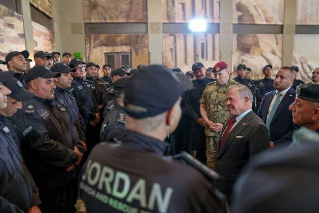 Jordan’s king meets rescue team after Venezuela mission Jordan’s King Abdullah II meets members of the Jordan International Search and Rescue Team of the Public Security Directorate and Civil Defense following their return from a humanitarian mission in Venezuela after two earthquakes struck the country, in Amman, Jordan, on July 20, 2026. Photo by Royal Hashemite Court apaimages Amman Amman Jordan 200726_Jordan_JPO_00(2) Copyright: xapaimagesxRoyalxHashemitexCourtxx xapaimagesx