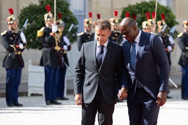 Emmanuel Macron welcomes Gabon President Brice Oligui Nguema - Paris Gabon s President Brice Oligui Nguema is welcomed by France s President Emmanuel Macron before a meeting at the Elysee Palace in Paris on July 20, 2026. Photo by Raphael Lafargue ABACAPRESS.COM Paris France  Copyright: xLafarguexRaphael ABACAx