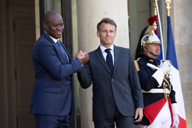 Emmanuel Macron welcomes Gabon President Brice Oligui Nguema - Paris Gabon s President Brice Oligui Nguema is welcomed by France s President Emmanuel Macron before a meeting at the Elysee Palace in Paris on July 20, 2026. Photo by Raphael Lafargue ABACAPRESS.COM Paris France  Copyright: xLafarguexRaphael ABACAx