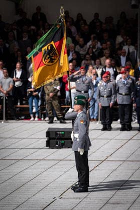 Berlin, Feierliches Gelöbnis im BMVg Feierliches Gelöbnis im Bundesministerium der Verteidigung am 20.07.2026 anlässlich des 82. Jahrestages des 20. Juli 1944. Berlin Bundesministerium der Verteidigung Berlin Deutschland *** Berlin, Ceremonial Oath-Taking at the Federal Ministry of Defense Ceremonial oath-taking at the Federal Ministry of Defense on July 20, 2026, on the occasion of the 82nd anniversary of July 20, 1944 Berlin Federal Ministry of Defense Berlin Germany