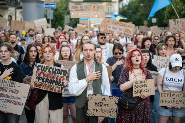 Ukrainians protest against the dismissal of Defense Minister Fedorov in Kyiv KYIV, UKRAINE - JULY 20: People attend a rally to protest the dismissal of defense minister of Ukraine Mykhailo Fedorov after being at post for 6 months in Kyiv, Ukraine, on July 20, 2026. Protesters also demand the dismissal of Commander-in-Chief of the Afrmed Forces of Ukraine Oleksandr Syrskyi and the reform of the Ukrainian army. Danylo Antoniuk Anadolu Kyiv Ukraine. Editorial use only. Please get in touch for any other usage.  Copyright: x2026xAnadoluxDanyloxAntoniukx