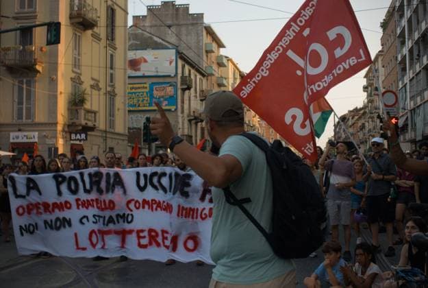 Demonstrators in Turin rally after death of Abderrahim Fakir TURIN, ITALY JULY 20, 2026: Hundreds of people gather in the Barriera di Milano district of Turin in solidarity with the family of Abderrahim Fakir, a 43-year-old Italian-Moroccan man who died during a police arrest in Bologna. The demonstration follows Fakir s death, which has sparked protests in several Italian cities and renewed public debate over police conduct and accountability. Torino Italy Copyright: x xChiaraxAntenuccix xJNAxPressx