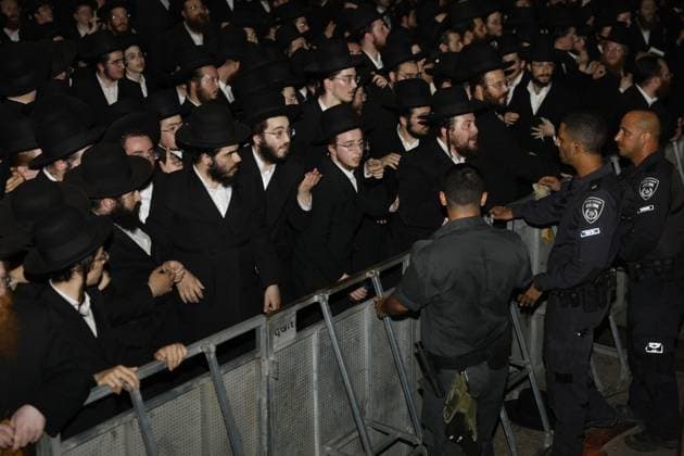 Ultra-Orthodox protesters demonstrate over arrest of alleged draft evader in Israel CFAR YONA, ISRAEL JULY 20, 2026: Ultra-Orthodox Jewish demonstrators, including members of the Gur Hasidic community, gather outside Military Prison 10 to protest the arrest of a Haredi man accused of evading compulsory military service. Organisers estimated that more than 20,000 people took part in the demonstration, which escalated into clashes and created hazardous conditions for journalists covering the event. Cfar Yona Israel Copyright: x xHilelxbenxorx xJNAxPressx
