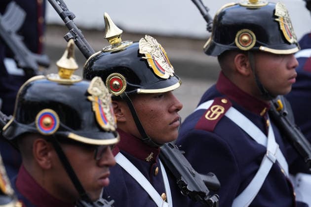 Colombia s Independence Day Parade in Bogota BOGOTA, COLOMBIA - JULY 20: A view of the Independence Day military parade as Colombian President Gustavo Petro attends it in Bogota, Colombia, on July 20, 2026. Petro said the ceremony would mark his final public appearance before leaving office. During the event, a crowd breached the first security perimeter and surged toward the main stage, while a group of demonstrators surrounded and verbally harassed members of the press. Several people climbed onto the platform designated for journalists, prompting reporters from multiple media outlets to report insufficient crowd-control measures and to leave the area under escort by the Colombian National Police. Juancho Torres Anadolu Bogota Colombia.  Copyright: x2026xAnadoluxJuanchoxTorresx