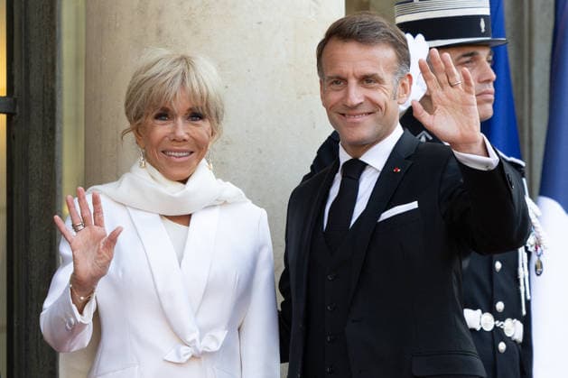 State diner at the Elysee for the State Visit of Gabon President - Paris France s President Emmanuel Macron and his wife Brigitte Macron welcome Gabon s President and his wife before a State diner at the Elysee Palace in Paris on July 20, 2026. Photo by Raphael Lafargue ABACAPRESS.COM Paris France  Copyright: xLafarguexRaphael ABACAx