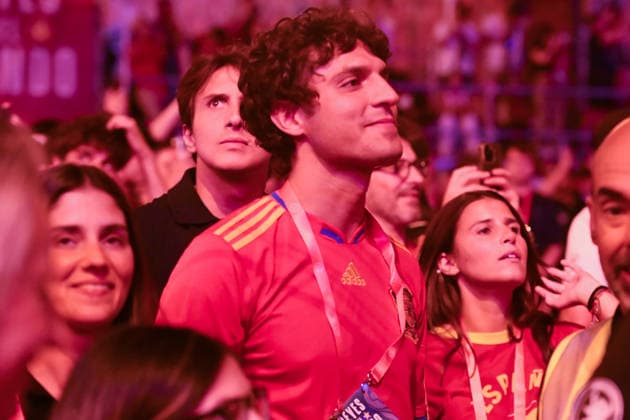The Spanish National Soccer Team Celebrates the World Cup with a Big Party at Cibeles Tana Rivera, Andrés Roca Rey, Eugenia Martínez de Irujo, Narcís Rebollo, Tomás Páramo, and María García de Jaime during the World Cup celebration at Cibeles on July 20, 2026, in Madrid, Spain. The Spanish national soccer team celebrated its second World Cup title in Madrid in front of two million fans, who braved the heat to celebrate the latest success of Luis de la Fuente’s team at a closing celebration in Plaza de Cibeles that put the finishing touch on 24 unforgettable hours. JULY 21, 2026, Madrid, Spain  Copyright: xOscarxOrtizx 7678538