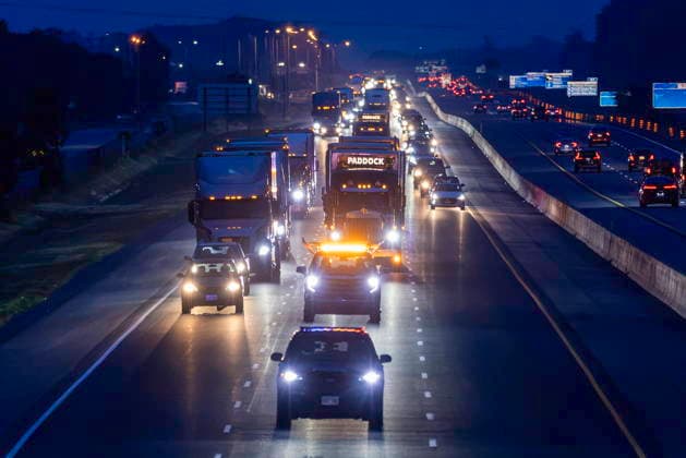 July 20, 2026, Niagara Falls, On, Canada: A convoy transporting six beluga whales from Marineland as they head along the QEW towards Toronto Pearson International Airport en route to US aquariums in Beamsville, Ont., on Monday, July 20, 2026. Niagara Falls Canada  - ZUMAc35_ 20260720_zaf_c35_085 Copyright: xCarlosxOsoriox