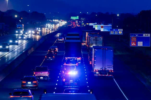 July 20, 2026, Niagara Falls, On, Canada: A convoy transporting six beluga whales from Marineland as they head along the QEW towards Toronto Pearson International Airport en route to US aquariums in Beamsville, Ont., on Monday, July 20, 2026. Niagara Falls Canada  - ZUMAc35_ 20260720_zaf_c35_087 Copyright: xCarlosxOsoriox