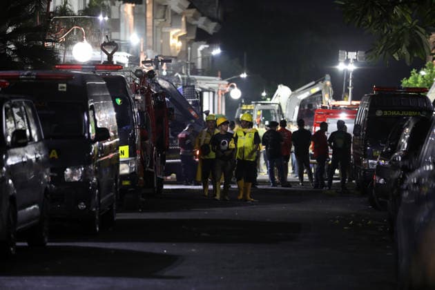 Massive explosion hits housing complex in Indonesia’s North Sumatra MEDAN, NORTH SUMATRA, INDONESIA - JULY 21: Police officers and a joint search-and-rescue team are at the scene in the Grand Polonia complex following a powerful explosion in Medan, North Sumatra, Indonesia, on July 21, 2026. The massive explosion, caused by a gas leak from an underground pipe, resulted in one fatality, left three people awaiting evacuation, and damaged five houses. Risky Cahyadi Anadolu Medan Indonesia. Editorial use only. Please get in touch for any other usage.  Copyright: x2026xAnadoluxRiskyxCahyadix