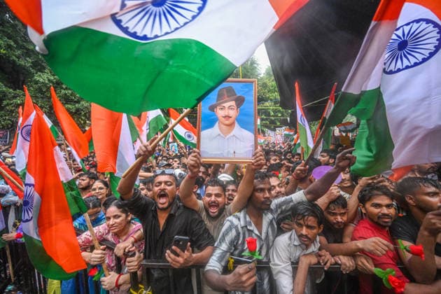 NEW DELHI, INDIA - JULY 20: Massive crowds of protesters arrives to march towards Parliament from Jantar Mantar on July 20, 2026 in New Delhi, India. Protesters were seen pushing through police barricades and scuffling with security personnel as authorities attempted to stop the march. The demonstration, organized by the Cockroach Janta Party (CJP), drew thousands of supporters demanding action over alleged examination paper leaks and reforms in the education system. (Photo by Sanchit Khanna Hindustan Times) Cockroach Janata Party Protest March To Parliament