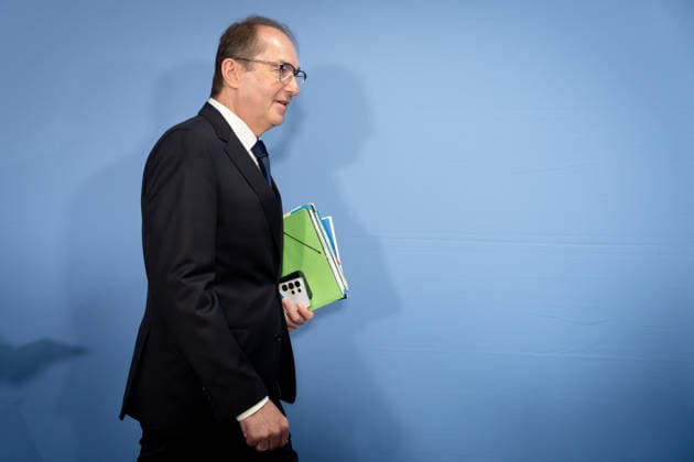 Bundesinnenminister, Alexander Dobrindt Bundeslagebild Sexualdelikte zum Nachteil von Kindern und Jugendlichen 2025 , Berlin, Bundespressekonferenz, Bundesinnenminister, Alexander Dobrindt Berlin Berlin GER *** Federal Minister of the Interior, Alexander Dobrindt; Federal Report on Sexual Offenses Against Children and Adolescents, 2025; Berlin; Federal Press Conference; Federal Minister of the Interior, Alexander Dobrindt; Berlin; Berlin, GER