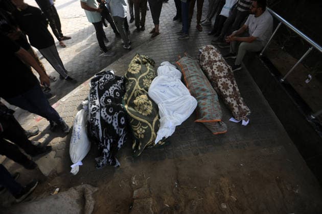 Mourners bid farewell to six members of al-Masri family Mourners bid farewell to the bodies of Firas al-Masri, his wife, and their four children after they were killed in an Israeli airstrike that targeted a house belonging to the al-Masri family on al-Thalathini Street in Gaza City, on July 21, 2026. Photo by Bilal Osama apaimages Gaza city Gaza Strip Palestinian Territory 210726_Gaza_BO_01(19) Copyright: xapaimagesxBilalxOsamax xapaimagesx