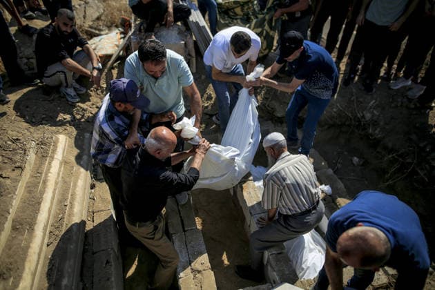 Funeral process for six Palestinians died in Israeli attack in Gaza GAZA CITY, GAZA, PALESTINE - JULY 21: Bodies of Palestinians, who lost their lives following the Israeli attack on a home belonging to the al-Misri family on al-Selasin Street, are taken from al-Shifa Hospital for funeral process in Gaza City, Gaza, Palestine on July 21, 2026. Saeed M. M. T. Jaras Anadolu Gaza City Gaza. Editorial use only. Please get in touch for any other usage.  Copyright: x2026xAnadoluxSaeedxM.xM.xT.xJarasx