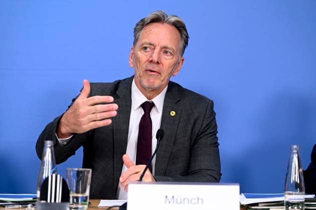 ABB BPK- Holger MUench, Praesident des Bundeskriminalamtes (BKA) bei der Vorstellung des Bundeslagebild Sexualdelikte zum Nachteil von Kindern und Jugendlichen 2025 Bericht auf der BPK Berlin Bundespressekonferenz in Berlin am 21.07.2026 Berlin Deutschland *** ABB Holger Münch, President of the Federal Criminal Police Office (BKA), at the presentation of the 2025 Federal Report on Sexual Offenses Against Children and Adolescents at the BPK Berlin Federal Press Conference in Berlin on July 21, 2026, Berlin, Germany