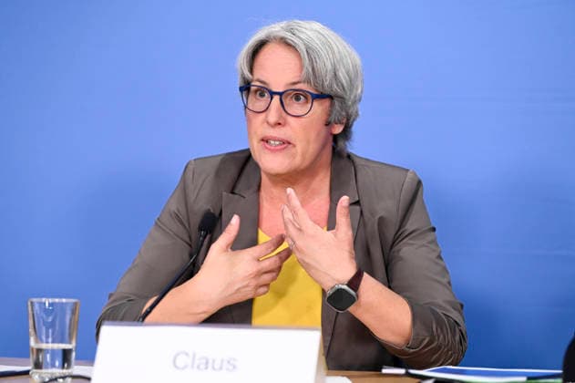 ABB BPK- Kerstin Claus Unabhaengige Bundesbeauftragte gegen sexuellen Missbrauch von Kindern und Jugendlichen (UBSKM) bei der Vorstellung des Bundeslagebild Sexualdelikte zum Nachteil von Kindern und Jugendlichen 2025 Bericht auf der BPK Berlin Bundespressekonferenz in Berlin am 21.07.2026 Berlin Deutschland *** ABB BPK Kerstin Claus, Independent Federal Commissioner Against Sexual Abuse of Children and Adolescents (UBSKM), at the presentation of the 2025 Federal Report on Sexual Offenses Against Children and Adolescents at the BPK Berlin Federal Press Conference in Berlin on July 21, 2026, Berlin, Germany