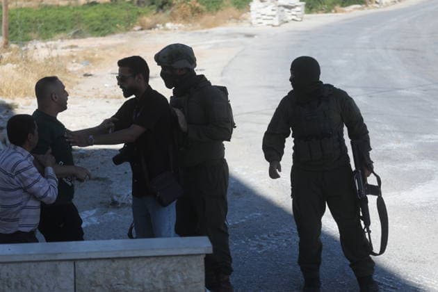 Israeli forces demolish Palestinian home east of Hebron Israeli bulldozers demolish a two-story house belonging to Fouad Jaradat in the Wadi al-Sharakh area of Sa ir, east of Hebron in the occupied West Bank, as Israeli forces deploy in the area and Palestinians inspect the site, on July 21, 2026. Israeli authorities said the house was built without a permit. Photo by Mamoun Wazwaz Hebron West Bank Palestinian Territory 210726_Hebron_MW_00(10) Copyright: xapaimagesxMamounxWazwazx xapaimagesx