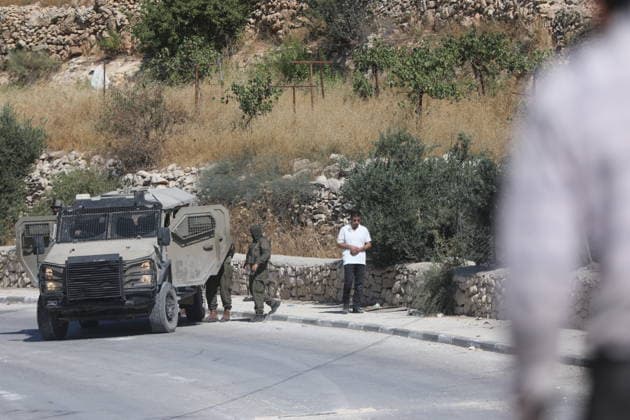 Israeli forces demolish Palestinian home east of Hebron Israeli bulldozers demolish a two-story house belonging to Fouad Jaradat in the Wadi al-Sharakh area of Sa ir, east of Hebron in the occupied West Bank, as Israeli forces deploy in the area and Palestinians inspect the site, on July 21, 2026. Israeli authorities said the house was built without a permit. Photo by Mamoun Wazwaz Hebron West Bank Palestinian Territory 210726_Hebron_MW_00(12) Copyright: xapaimagesxMamounxWazwazx xapaimagesx