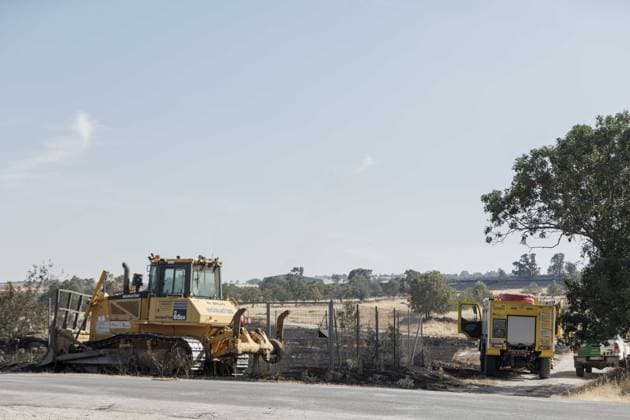 Eight towns in Segovia Evacuated Due to the Brieva Fire A Charli vehicle from the Regional Government of Castile and León and a bulldozer are working to extinguish the fire, as of July 21, 2026, in Brieva, Segovia, Castile and León, Spain. Segovia’s Cecopi has ordered the evacuation of eight municipalities—Tenzuela, Losana de Pirón, Carrascal de la Cuesta, La Cuesta, Aldeasaz, Berrocal, Caballar, and Santo Domingo de Pirón, as a result of the fire that broke out at 3:00 p.m. this Monday in Brieva and has been classified as IGR 2 due to the threat it poses to the towns in the area. JULY 21, 2026 Brieva, Segovia, Castile and León Brieva, Segovia, Castile and León Spain  Copyright: xNachoxValverdex 7678938