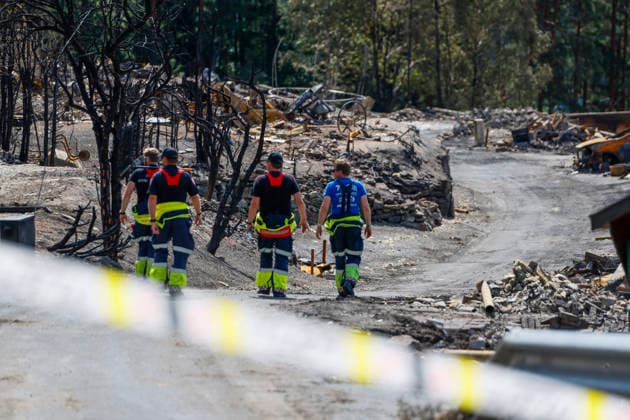 Brann i Drammen Krokstadelva 20260721. Brannvesenet melder om kontroll pa brannen i Krokstadelva. Brannen startet fredag ettermiddag i et rekkehus ved Krokstadelva i Drammen. Foto: Frederik Ringnes NTB Krokstadelva Norge 6ugxR1QCB20 EDITORIAL USE ONLY Ref:_BNC6ugxR1QCB20.jpg *** Fire in Drammen, Krokstadelva, July 21, 2026 The fire department reports that the fire in Krokstadelva is under control. The fire broke out Friday afternoon in a townhouse near Krokstadelva in Drammen. Photo: Frederik Ringnes, NTB, Krokstadelva, Norway, 6ugxR1QCB20 EDITORIAL USE ONLY Ref BNC6ugxR1QCB20 jpg  Copyright: xFrederikxRingnesx xNTBx