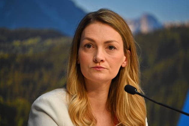 Judith GERLACH (Staatsministerin fuer Gesundheit, Pflege und Praevention), Einzelbild,angeschnittenes Einzelmotiv,Portraet,Portrait,Porträt. Pressekonferenz der Bayerischen Staatsregierung nach Kabinettssitzung am 21.07.2026 im Prinz Carl Palais in Muenchen. *** Judith GERLACH, Minister of State for Health, Care, and Prevention; single image, cropped close-up, portrait; Press conference of the Bavarian State Government following the cabinet meeting on July 21, 2026, at the Prinz Carl Palais in Munich