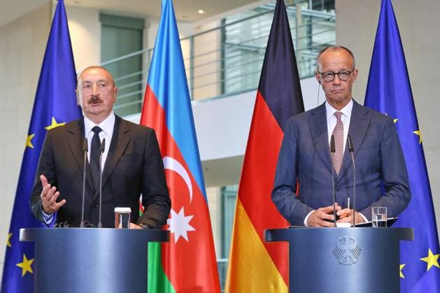 Berlin, Deutschland, 21.07.2026: Bundeskanzleramt: Empfang des Präsidenten Aserbaidschans: Präsident von Aserbaidschan Ilham Alijew und Bundeskanzler Friedrich Merz (CDU) geben ein Pressestatement *** Berlin, Germany, July 21, 2026; Federal Chancellery: Reception for the President of Azerbaijan; President of Azerbaijan Ilham Aliyev and Federal Chancellor Friedrich Merz (CDU) issue a press statement Copyright: xdtsxNachrichtenagenturx dts_128178