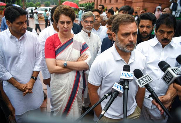 Lok Sabha LoP Rahul Gandhi speaks to the media at the Parliament premises during the Monsoon Session New Delhi, Jul 21 (ANI): Lok Sabha LoP Rahul Gandhi speaks to the media at the Parliament premises during the Monsoon Session, in New Delhi on Tuesday. Congress MPs Priyanka Gandhi, KC Venugopal, and Deepender Singh Hooda also present. New Delhi Delhi India Copyright: xANIx ANI_20260721160
