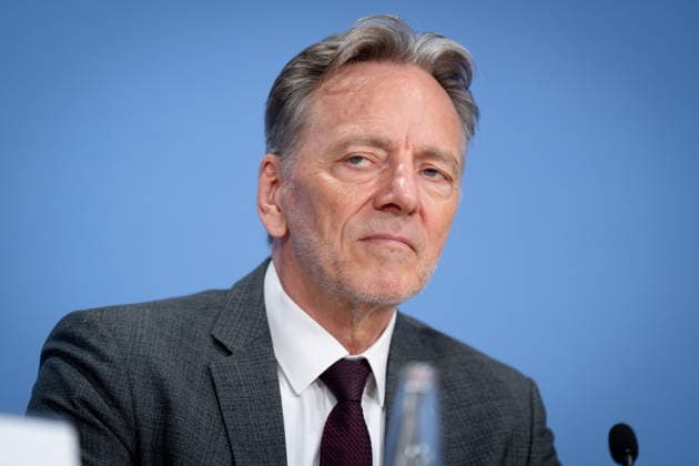 Holger Münch, Präsident, Bundeskriminalamt, BKA Bundeslagebild Sexualdelikte zum Nachteil von Kindern und Jugendlichen 2025 , Berlin, Bundespressekonferenz, Holger Münch, Präsident, Bundeskriminalamt, BKA Berlin Berlin GER *** Holger Münch, President, Federal Criminal Police Office (BKA), BKA National Report on Sexual Offenses Against Children and Adolescents 2025, Berlin, Federal Press Conference, Holger Münch, President, Federal Criminal Police Office (BKA), Berlin, Berlin, GER