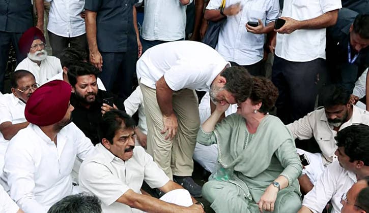RECORD DATE NOT STATED Congress protests at Lok Kalyan Marg, demanding the resignations of PM Modi and Dharmendra Pradhan New Delhi, Jul 21 (ANI): Lok Sabha LoP Rahul Gandhi, with Congress leaders Priyanka Gandhi Vadra, KC Venugopal, and others, holds a protest at Lok Kalyan Marg, demanding the resignations of Prime Minister Narendra Modi and Education Minister Dharmendra Pradhan, in New Delhi on Tuesday. (ANI Video Grab) NEW DELHI Delhi India Copyright: xANIx ANI_20260721271