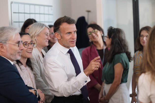 Emmanuel Macron At Asterya Child Support Center - Paris French President Emmanuel Macron visits the Asterya child support center, an innovative program at Necker Hospital dedicated to children under the care of the Assistance sociale à l enfance (ASE) in Paris, France on July 21, 2026. Photo by Gregoire Campione Pool ABACAPRESS.COM Paris IDF France  Copyright: xCampionexGregoire Pool ABACAx