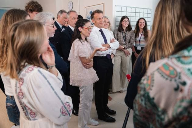 French President Emmanuel Macron, accompanied by Céline Greco, founder of IM PACTES, visits the Asterya child support center—an innovative support program established at Necker Hospital and dedicated to young people under the care of the Child Welfare Services (ASE)—in Paris, France, on July 21, 2026 Grégoire Campione Pool Bestimage French President Emmanuel Macron visits the Asterya child support center—an innovative support program established at Necker Hospital and dedicated to young people in the care of Child Welfare Services (ASE)—in Paris, France, on July 21, 2026 Paris France  Copyright: xGrÃ goirexCampione Pool BestimagexGrÃ goirexCampione Pool Bestimagex