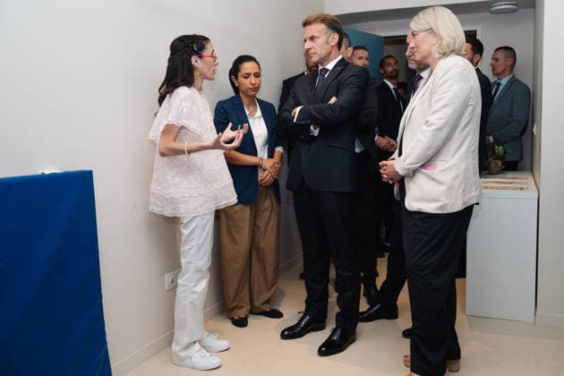 French President Emmanuel Macron, accompanied by Céline Greco, founder of IM PACTES, visits the Asterya child support center—an innovative support program established at Necker Hospital and dedicated to young people under the care of the Child Welfare Services (ASE)—in Paris, France, on July 21, 2026 Grégoire Campione Pool Bestimage French President Emmanuel Macron visits the Asterya child support center—an innovative support program established at Necker Hospital and dedicated to young people in the care of Child Welfare Services (ASE)—in Paris, France, on July 21, 2026 Paris France  Copyright: xGrÃ goirexCampione Pool BestimagexGrÃ goirexCampione Pool Bestimagex