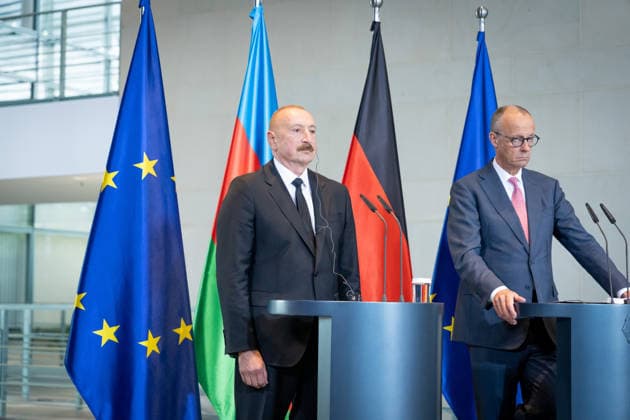 Präsident, Aserbaidschan, Ilham Alijew, Friedrich Merz, Bundeskanzler Berlin, Bundeskanzleramt, Pressekonferenz, Präsident, Aserbaidschan, Ilham Alijew, Friedrich Merz, Bundeskanzler Berlin Berlin GER *** President of Azerbaijan, Ilham Aliyev, Friedrich Merz, Federal Chancellor, Berlin, Federal Chancellery, press conference, President of Azerbaijan, Ilham Aliyev, Friedrich Merz, Federal Chancellor, Berlin, Berlin, GER