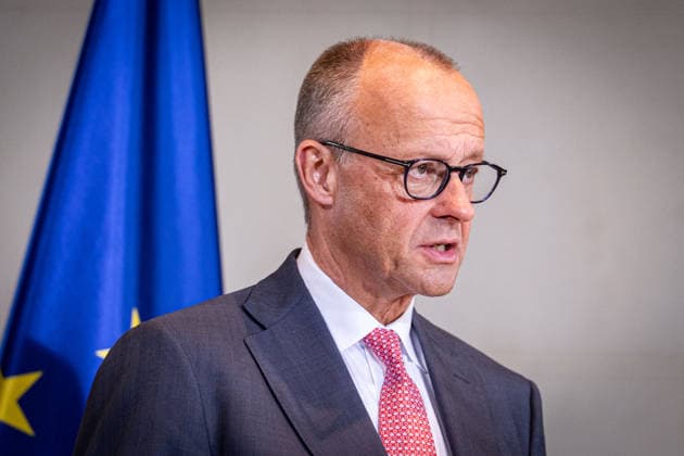 Berlin, Friedrich Merz trifft Ilham Alijew im Bundeskanzleramt Bundeskanzler Friedrich Merz (CDU) trifft Präsidenten der Republik Aserbaidschan Ilham Alijew am 21.07.2026 im Bundeskanzleramt in Berlin. Berlin Bundeskanzleramt Berlin Deutschland *** Berlin: Friedrich Merz Meets Ilham Aliyev at the Federal Chancellery; Federal Chancellor Friedrich Merz (CDU) meets with Ilham Aliyev, President of the Republic of Azerbaijan, on July 21, 2026, at the Federal Chancellery in Berlin; Berlin; Federal Chancellery; Berlin, Germany