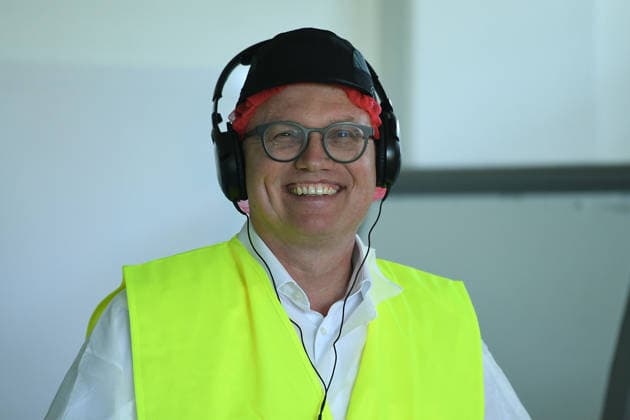 Jochen Ott auf NRW, jetzt erst gerecht! - Tour am 21.07.2026 im Coca-Cola Werk in Mönchengladbach Jochen Ott, Spitzenkandidat der NRWSPD, besichtigt am 21.07.2026 das Coca-Cola Werk in Mönchengladbach. *** Jochen Ott on the NRW, Now Is the Time for Justice Tour on July 21, 2026, at the Coca-Cola plant in Mönchengladbach. Jochen Ott, the lead candidate for the NRW SPD, will tour the Coca-Cola plant in Mönchengladbach on July 21, 2026. xRx
