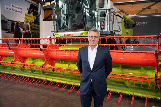 Silke GORISSEN, Gorißen, CDU, Ministerin fuer Landwirtschaft und Verbraucherschutz des Landes Nordrhein-Westfalen, besucht den Landmaschinenhersteller Claas im Rahmen der Tour ,,Starke Zukunft in NRW: KI in Landwirtschaft und Wald,,, Harsewinkel, 21.07.2026 *** Silke GORISSEN, Gorißen, CDU, Minister of Agriculture and Consumer Protection for the State of North Rhine-Westphalia, visits the agricultural machinery manufacturer Claas as part of the tour A Strong Future in North Rhine-Westphalia: AI in Agriculture and Forestry, Harsewinkel, July 21, 2026