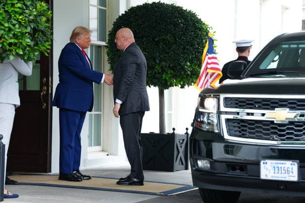 United States President Donald J Trump greets President Joseph Aoun of the Republic of Lebanon at the West Wing Portico of the White House in Washington, DC, USA, on Tuesday, July 21, 2026. Aoun is in Washington to present a proposal designed to disarm the Iran-backed militant group Hezbollah and secure Israel s withdrawal from Lebanon. Copyright: xAaronxSchwartzx xPoolxviaxCNPx MediaPunchx
