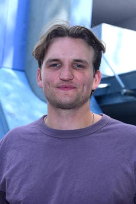 Ludger Boekelmann beim Fototermin am Rande der Dreharbeiten zum ARD Film Mama am 21.07.2026 in Hamburg Ludger Boekelmann attends a set visit of ARD movie Mama on July 21, 2026 in Hamburg, Germany Am Set vom ARD Film Mama mit Harriet Herbig-Matten in Hamburg *** Ludger Boekelmann at a photo shoot on the sidelines of the filming of the ARD movie *Mama* on July 21, 2026, in Hamburg Ludger Boekelmann attends a set visit for the ARD movie *Mama* on July 21, 2026 in Hamburg, Germany On the set of the ARD film *Mama* with Harriet Herbig Matten in Hamburg 