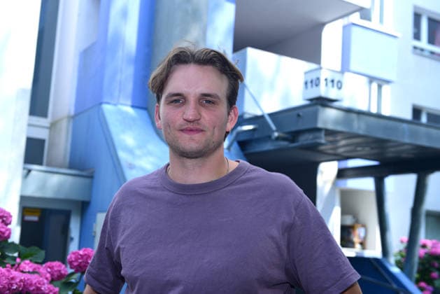 Ludger Boekelmann beim Fototermin am Rande der Dreharbeiten zum ARD Film Mama am 21.07.2026 in Hamburg Ludger Boekelmann attends a set visit of ARD movie Mama on July 21, 2026 in Hamburg, Germany Am Set vom ARD Film Mama mit Harriet Herbig-Matten in Hamburg *** Ludger Boekelmann at a photo shoot on the sidelines of the filming of the ARD movie *Mama* on July 21, 2026, in Hamburg Ludger Boekelmann attends a set visit for the ARD movie *Mama* on July 21, 2026 in Hamburg, Germany On the set of the ARD film *Mama* with Harriet Herbig Matten in Hamburg 