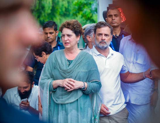RECORD DATE NOT STATED Lok Sabha LoP Rahul Gandhi, Congress leaders Priyanka Gandhi Vadra, and others, hold a protest outside the PM s residence at Lok Kalyan Marg New Delhi, Jul 21 (ANI): Lok Sabha LoP Rahul Gandhi, Congress leaders Priyanka Gandhi Vadra, and others, hold a protest outside the PM s residence at Lok Kalyan Marg, demanding the resignations of Prime Minister Narendra Modi and Education Minister Dharmendra Pradhan, in New Delhi on Tuesday. (@IYC X ANI Photo) New Delhi Delhi India Copyright: xANIx ANI_20260721494