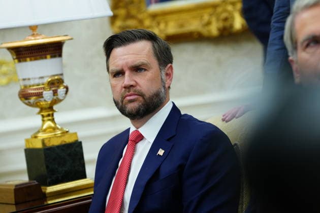 July 21, 2026, Washington, District Of Columbia, USA: United States Vice President JD Vance looks on as US President Donald J Trump meets President Joseph Aoun of the Republic of Lebanon in the Oval Office of the White House in Washington, DC, USA, on Tuesday, July 21, 2026. Aoun is in Washington to present a proposal designed to disarm the Iran-backed militant group Hezbollah and secure Israel s withdrawal from Lebanon Washington USA - ZUMAs152 20260721_faa_s152_013 Copyright: xAaronxSchwartzx-xPoolxviaxCNPx
