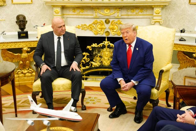 United States President Donald J Trump meets President Joseph Aoun of the Republic of Lebanon in the Oval Office of the White House in Washington, DC, USA, on Tuesday, July 21, 2026. Aoun is in Washington to present a proposal designed to disarm the Iran-backed militant group Hezbollah and secure Israel s withdrawal from Lebanon. Copyright: xAaronxSchwartzx xPoolxviaxCNPx MediaPunchx