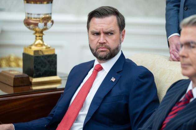 United States Vice President JD Vance as United States President Donald J Trump meets President Joseph Aoun of the Republic of Lebanon in the Oval Office of the White House in Washington, DC, USA, on Tuesday, July 21, 2026. Aoun is in Washington to present a proposal designed to disarm the Iran-backed militant group Hezbollah and secure Israel s withdrawal from Lebanon. Copyright: xAaronxSchwartzx xPoolxviaxCNPx MediaPunchx