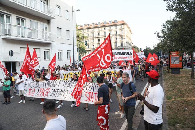IPA86873808 - Milan, July 21, 2026, Largo 11 Settembre: A rally was held in front of the Prefecture, which later turned into a Sicobas march in memory of Abderrahim Fakir, who died in Bologna following police intervention  Copyright: xx xx 86873808