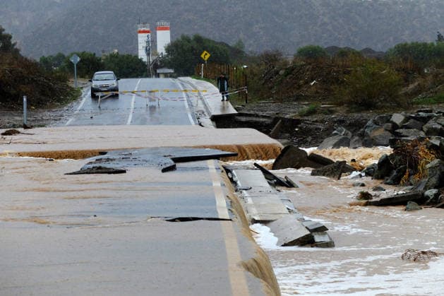 La Ligua, July 21, 2026: A flood of the La Ligua River has caused damage to one of the roads connecting the municipality of La Ligua with the town of Valle Hermoso, as a result of the weather fronts affecting the north-central region of the country. Raúl Zamora Aton, Chile, La Ligua, Chile Aton 1174377  Copyright: RAULxZAMORA ATONxCHILE