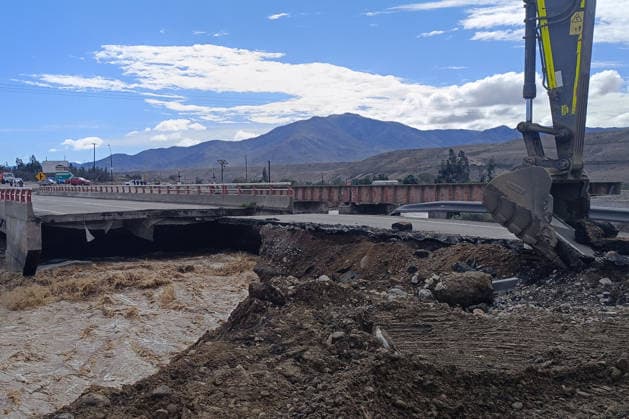 Vallenar, July 21, 2026: A general view of the Maitencillo Bridge over the Huasco River in Vallenar amid the emergency caused by the weather front. Claudio Lopez, Aton Chile, Vallenar, Chile. Aton 1174389  Copyright: CLAUDIOxLOPEZ ATONxCHILE